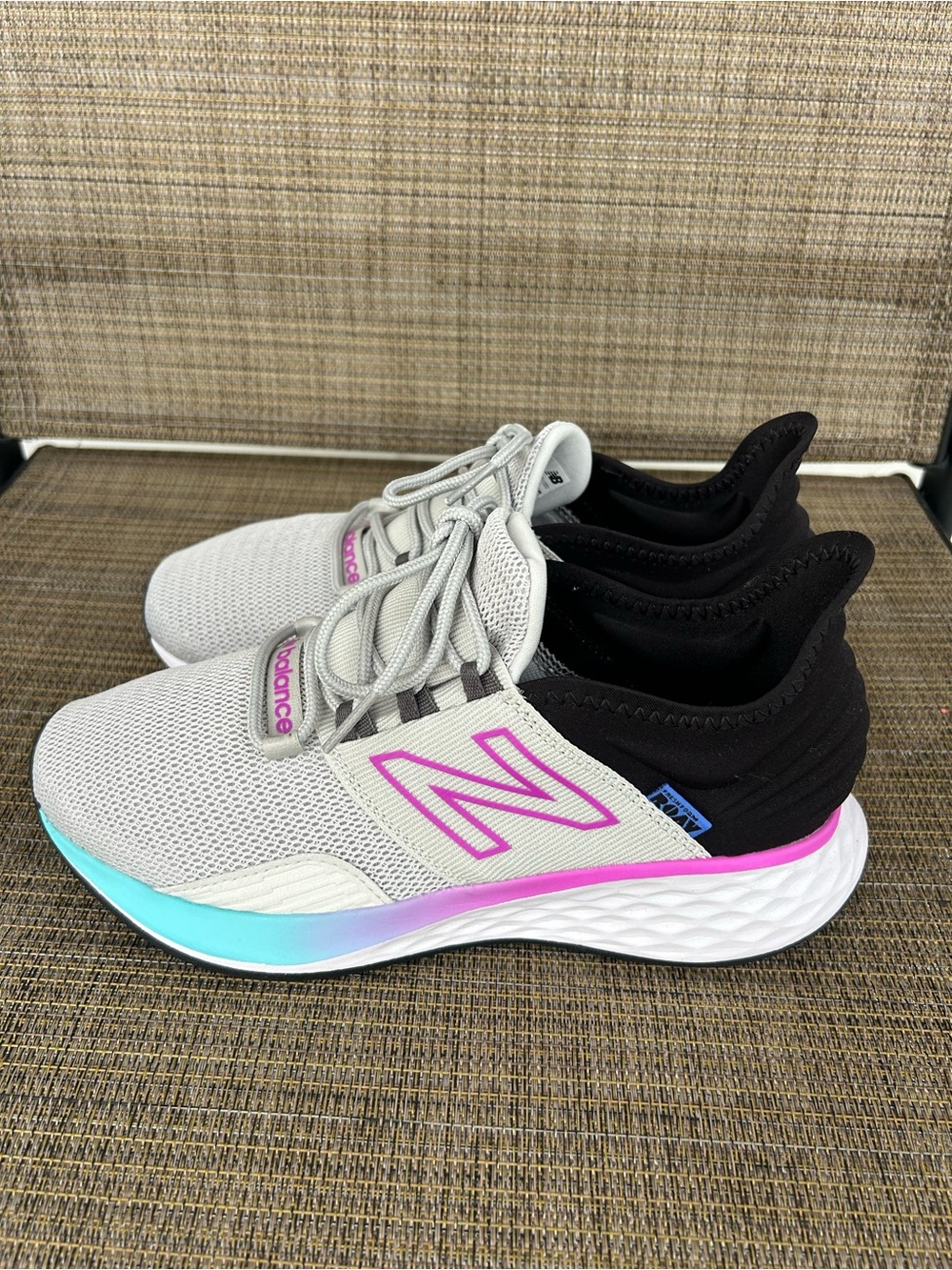 Like New Balance size 7.5 Fresh Foam Roav Sneakers Running Black Gray Pink shoes - Picture 3 of 7